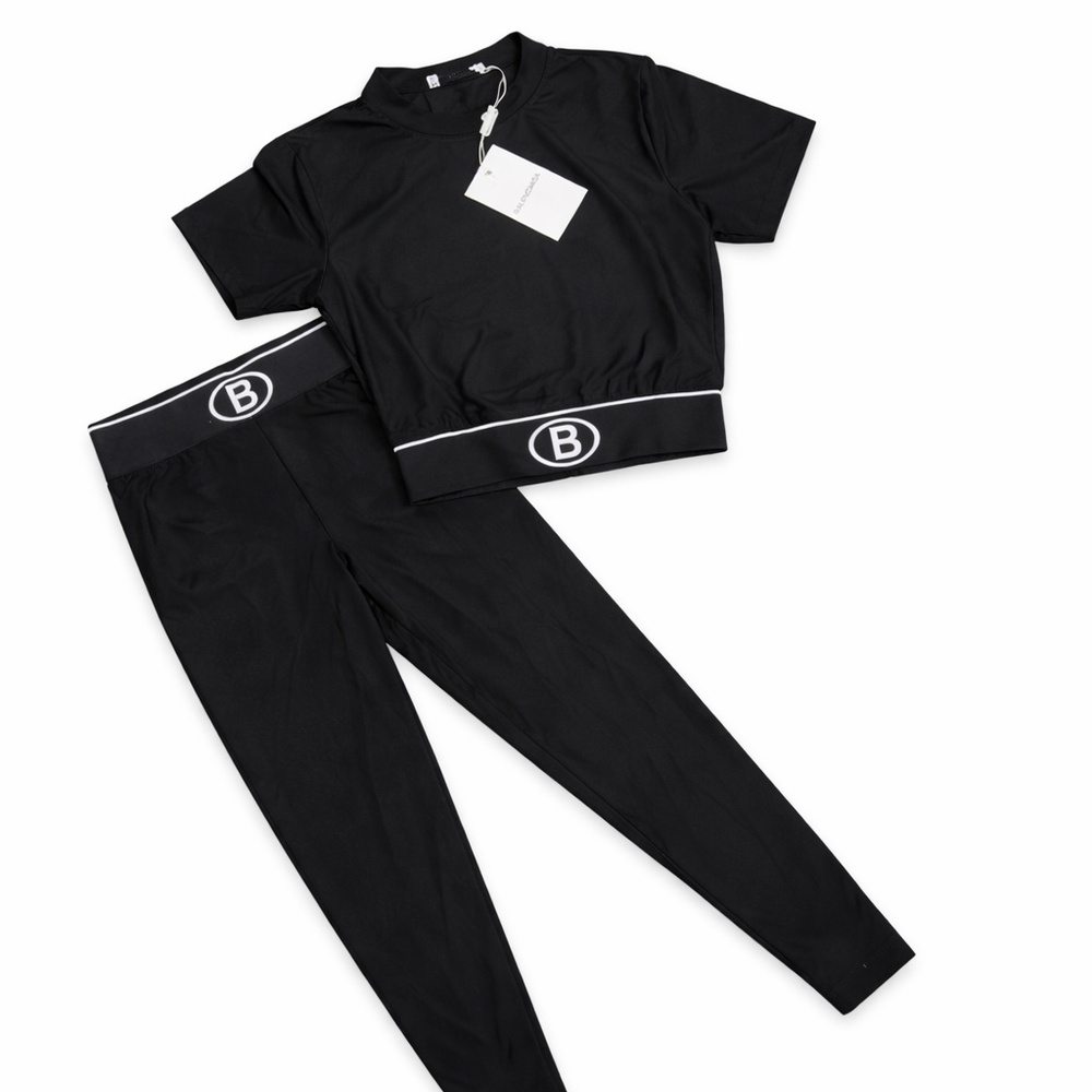 RARE Balenciaga Girls’ Yoga Set – Size S or Women’s XS – NWT Luxe Black 2-Piece - Picture 5 of 11